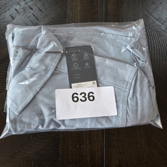 VRST Muted Denim Short Sleeve Button-Down Shirt New Men's Medium - Picture 9 of 9